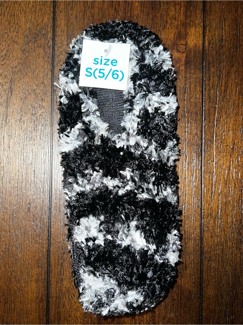 Cozy Kids No-Show Fuzzy Slipper Socks - Black & White - Size S (5/6)